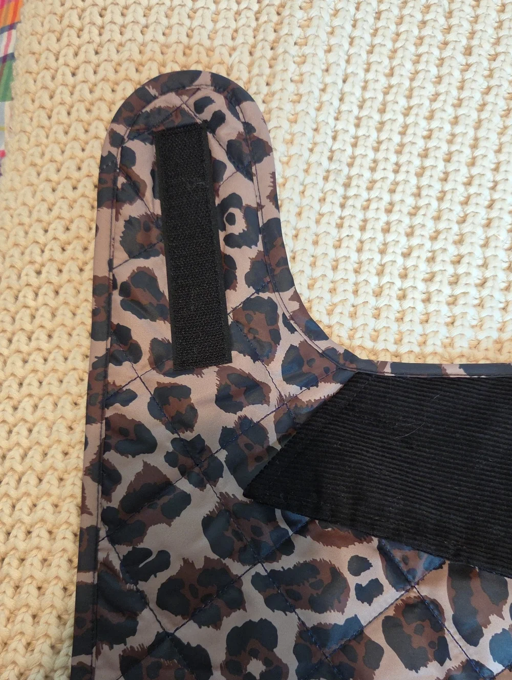 BARBOUR Boulevard Quilted Dog Coat in Dusty Pecan Jaguar Print Size Medium